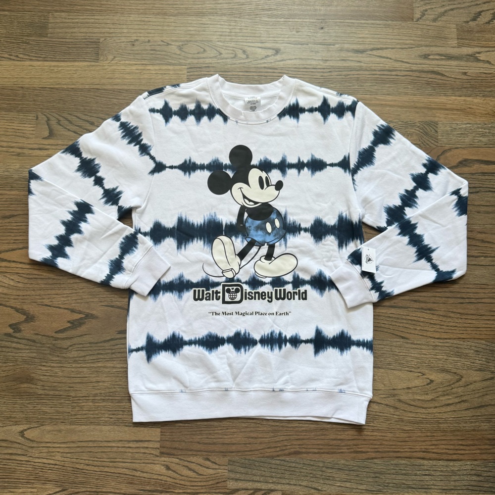 NWT Walt Disney-world Mickey Mouse Crewneck!